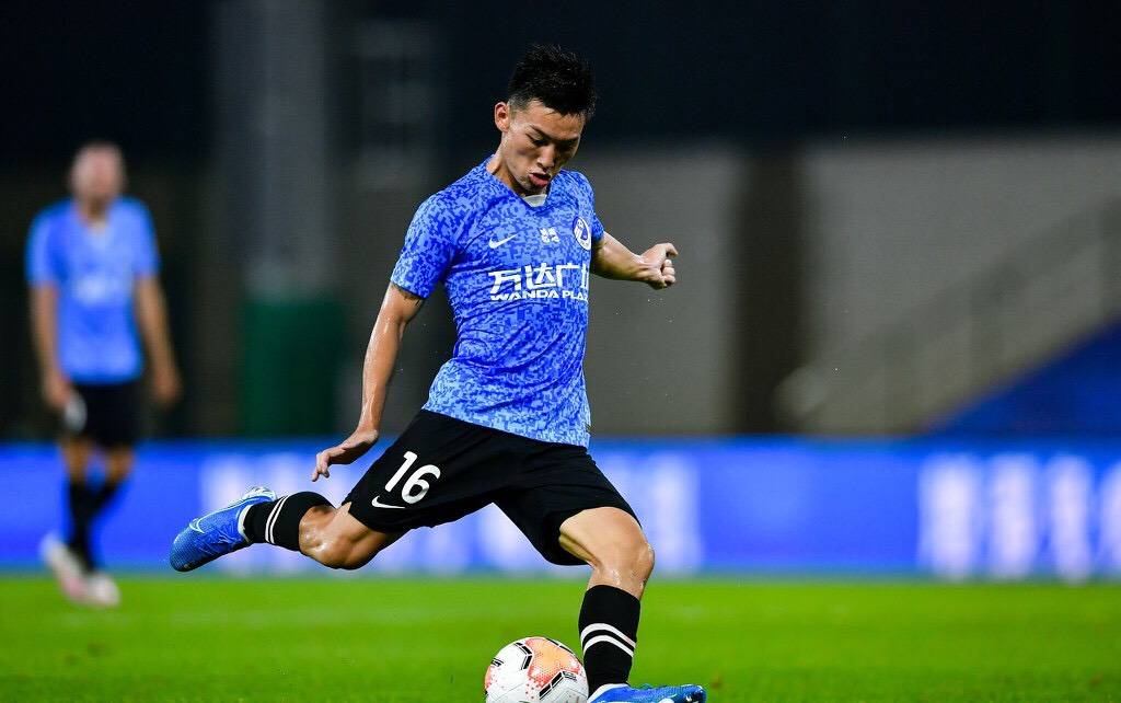 沙特电竞世界杯-斯图加特青年军崛起，U21小将包办四球大胜  